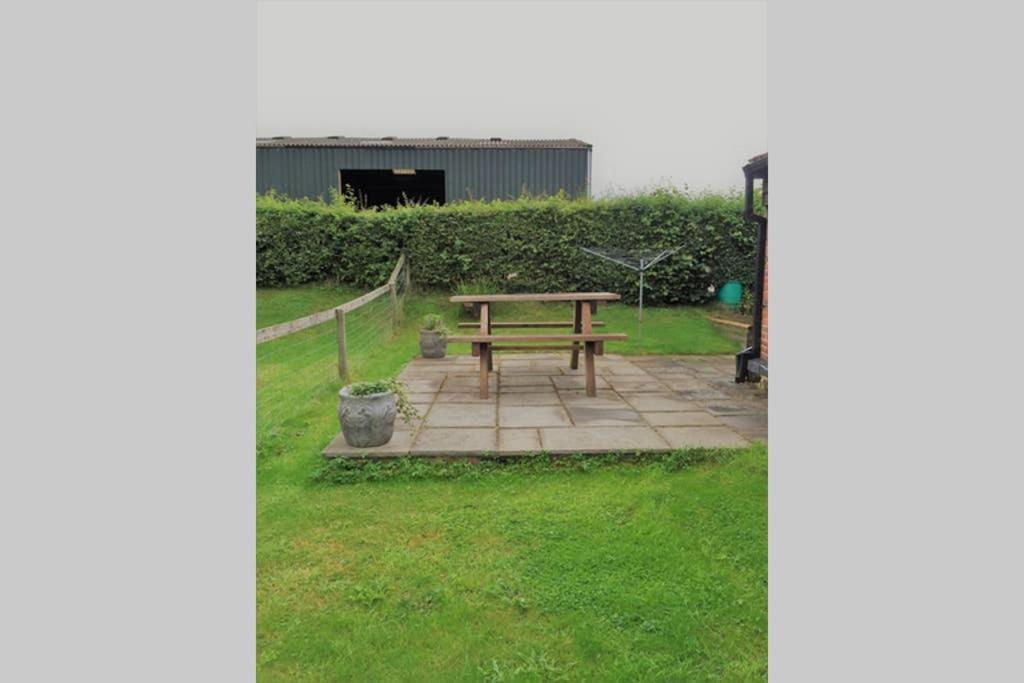 דירות טונטון The Old Cowshed Annexe מראה חיצוני תמונה